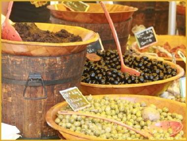 Ferienhaus in Caseneuve (Vaucluse) oder Ferienwohnung oder Ferienhaus