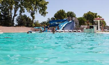 Wohnwagen in lunel (H�rault) oder Ferienwohnung oder Ferienhaus