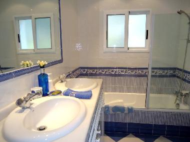 Villa in Albir / Alfaz del Pi (Alicante / Alacant) oder Ferienwohnung oder Ferienhaus