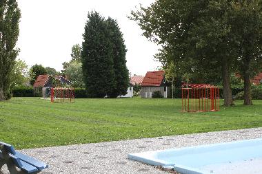 Bolzplatz und Klettergerst