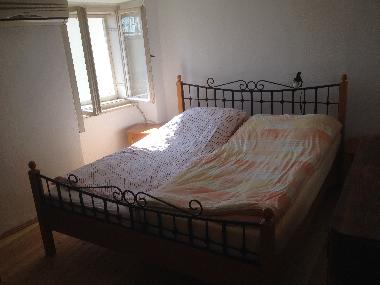 Schlafzimmer 1
