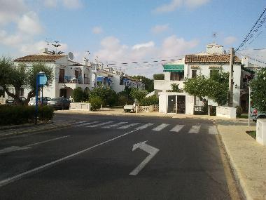 Eingang der Anlage, Parkmglichkeit