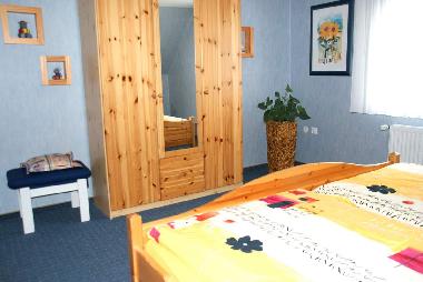 Schlafzimmer 5