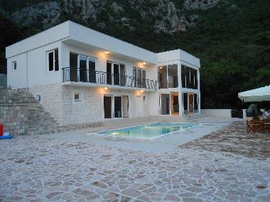 Villa in Tudjemilli (Montenegro) oder Ferienwohnung oder Ferienhaus