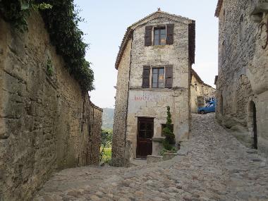 Gassen in Lacoste an der Alten Boulangerie