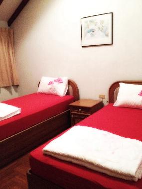 Schlafzimmer mit 2 Einzelbetten 100/200 cm