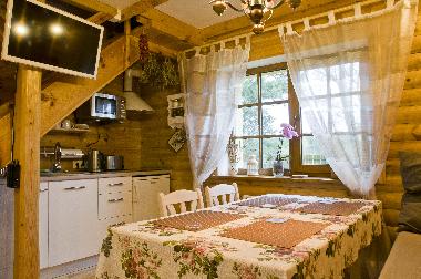 Aufenthaltsbereich mit K�chenzeile