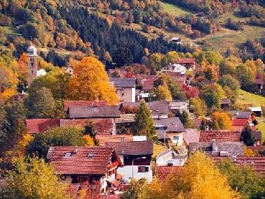 Waltensburg im Herbst