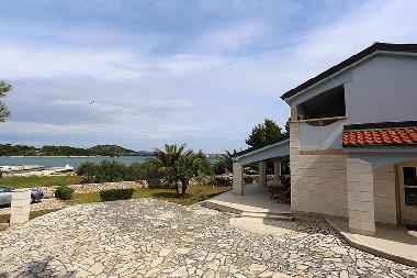 Villa in Murter (Sibensko-Kninska) oder Ferienwohnung oder Ferienhaus