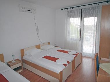 Pension in Starigrad-Paklenica (Zadarska) oder Ferienwohnung oder Ferienhaus