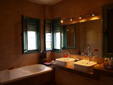 Pension in KINETA (Attiki) oder Ferienwohnung oder Ferienhaus