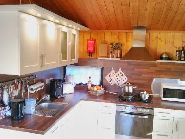 Die gut ausgestattete K�chenzeile in unserer Wohnk�che