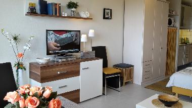 Sideboard mit 32 Zoll FlatScreen