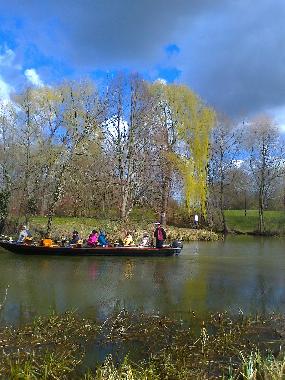 Kahnfahrt im Fr�hling