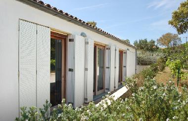 Villa in Sainte Lucie de Porto Vecchio (Corse-du-Sud) oder Ferienwohnung oder Ferienhaus