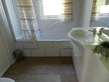 neues Bad mit Infarotstrahler&Fu�bodenheizung