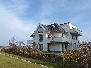 Die Au�enansicht mit gro�en S�dbalkon