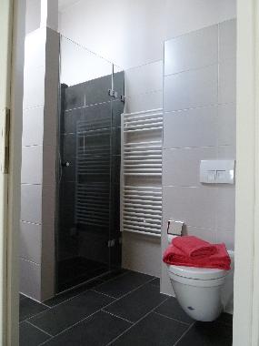 Das Bad Nr. 1 mit Fu�bodenheizung...