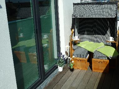 Der S�dbalkon mit Strandkorb...