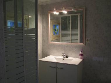 bathroom (plus 2 toilets)