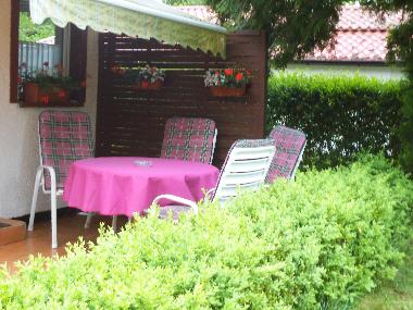 Terrasse mit Sitzmbeln