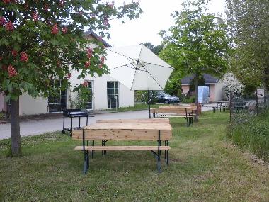 gemtlicher Grillplatz mit offener Feuerstelle
