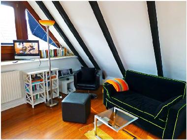 DZ 1 Leseecke mit Sofa und Sessel und TV,Steroanlage