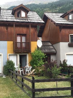 Chalet in salle les alpes (Hautes-Alpes) oder Ferienwohnung oder Ferienhaus