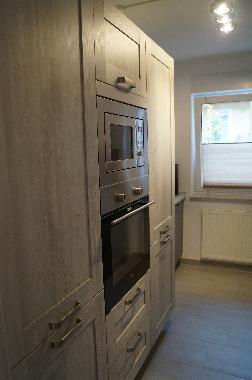 K�che mit Umluftherd, Mikrowelle, K�hl-Gefrier-Kombination