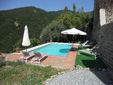 Pension in FIVIZZANO (Massa-Carrara) oder Ferienwohnung oder Ferienhaus