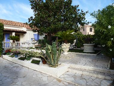 Ferienhaus in hyeres (Var) oder Ferienwohnung oder Ferienhaus