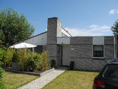 Bungalow Eingangsseite