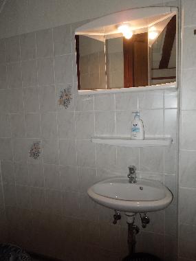 Toilette u. Waschgelegenheit