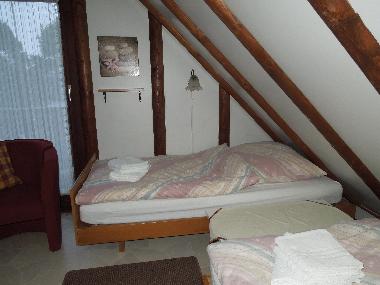 2 Einzelbetten mit Balkon