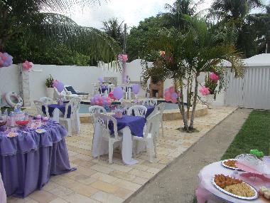 Garten festlich geschm�ckt