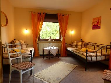 2. Schlafzimmer