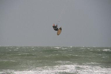 Kitesurfen bei Sturm auf der Nordsee