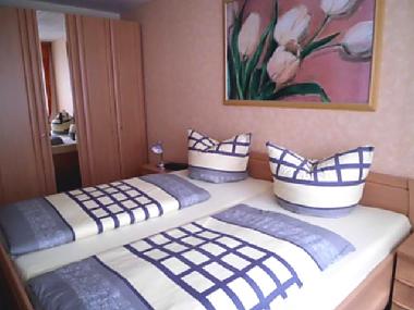 Schlafzimmer 1 Fewo 2