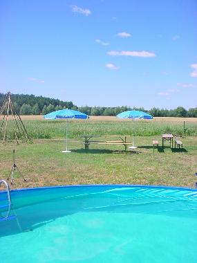 Garten mit saisonalem Pool