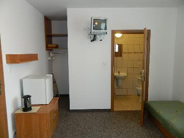 Zimmer mit Badezimmer