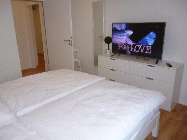 Das Rote Zimmer mit SMART-TV