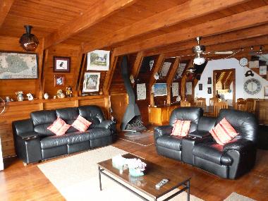 Wohnzimmer mit Kamin