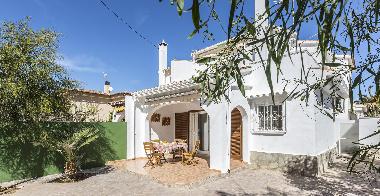 Chalet in Dnia (Alicante / Alacant) oder Ferienwohnung oder Ferienhaus
