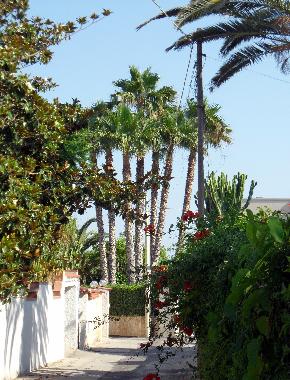 nur wenige Meter zum Meer und Sandstrand