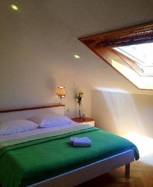 Pension in Bol (Splitsko-Dalmatinska) oder Ferienwohnung oder Ferienhaus