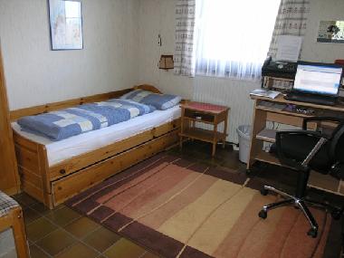 Im 2. Schlafzimmer iste in Einzelbett ...