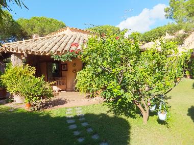 Villa in Santa Margherita di Pula (Cagliari) oder Ferienwohnung oder Ferienhaus