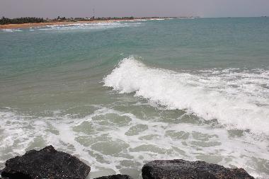 Ein Flus etm�ndet ins Meer / A river joint the See