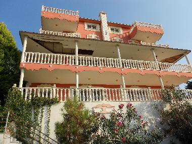 Villa in Kusadasi (Aydin) oder Ferienwohnung oder Ferienhaus