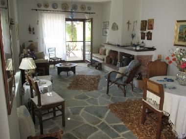 Wohnzimmer mit Kamin